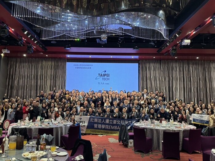 北科大TEAA舉辦第九屆理事長及理監事交接典禮，現場氣氛熱絡。圖片